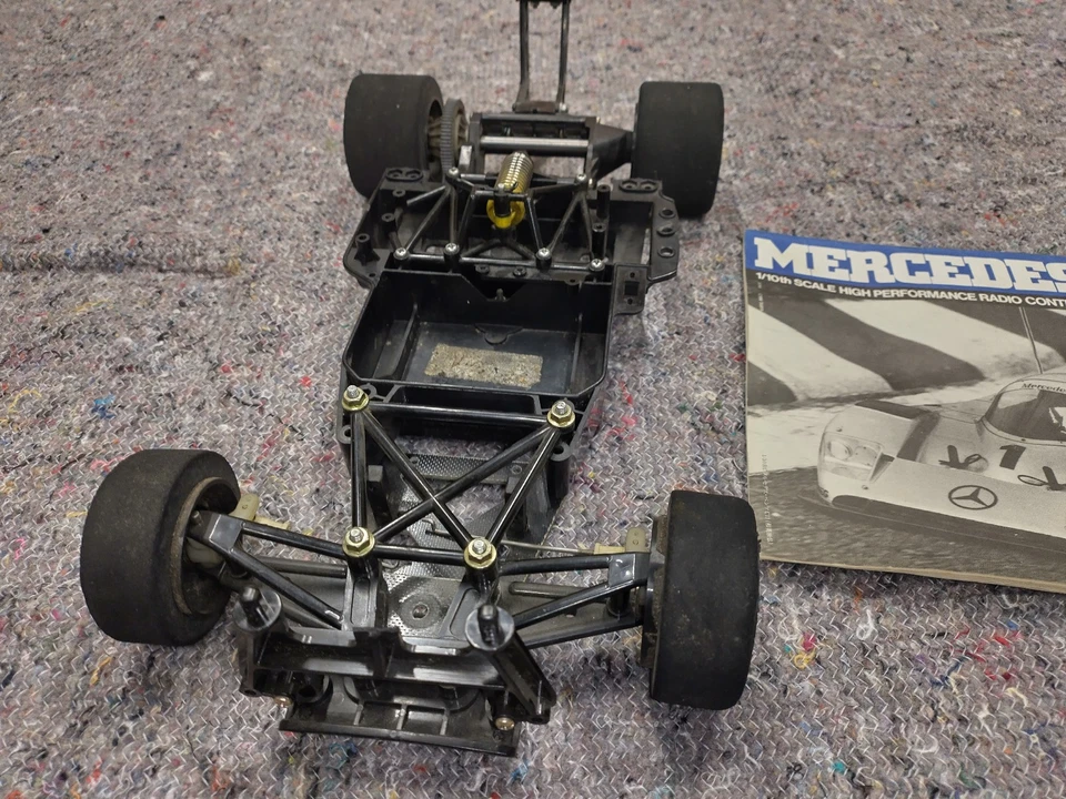 Vintage 58088 Tamiya Mercedes C11 Chassis RC car 1/10 scale with manual - Bild 2 von 4