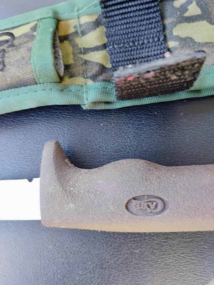 CASE XX FIXED BLADE WITHCAMO  SHEATH . 1992 FINN SS. GREAT DEAL . BID OR OFFERS - Image 3 of 4