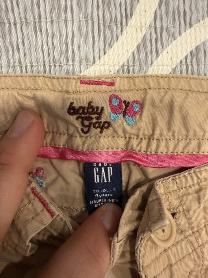 RARO DE COLECCIÓN Niñas Bebé Gap Y2K Floral Bordado Caqui Pantalones Talla 4T Usado en Excelente Condición Foto 3 de 4