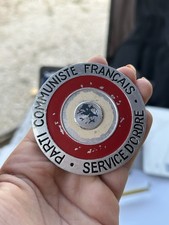 IP924 - ABZEICHEN BADGE ORDNUNGSDIENST DER FRANZÖSISCHEN KOMMUNISTISCHEN PARTEI