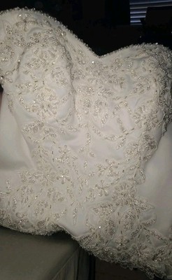 PC Mary's wedding gown beautiful sweetheart neckline strapless