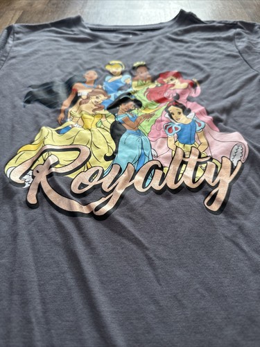 Juniors Large Disney Princess Tshirt NEW Gray Tshirt ROYALTY - Picture 3 of 9