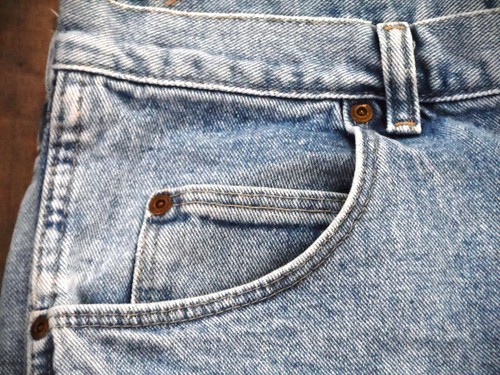 Wrangler Rugged Wear Relaxed Fit Light Wash Blue Denim Jeans 50 X 30 100% Cotton - Picture 3 of 8