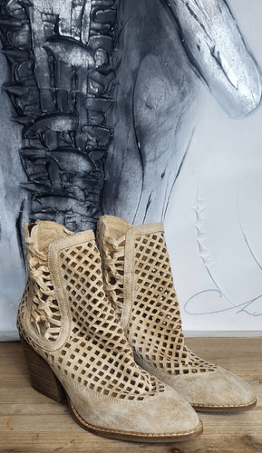 Coconuts by Matisse boots