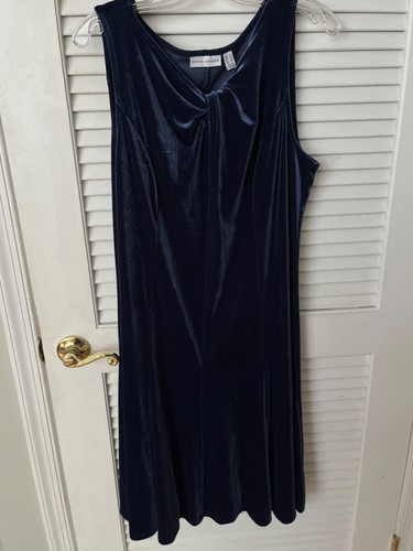 Susan Graver Size L & XL 2-Piece Pullover Sleeveless Dress & Open Crop Jacket - Picture 3 of 4