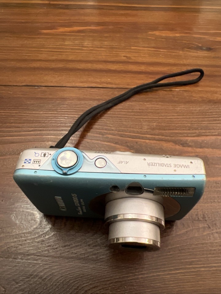 Canon PowerShot SD1200 IS Digital Camera Blue Digicam Box Battery