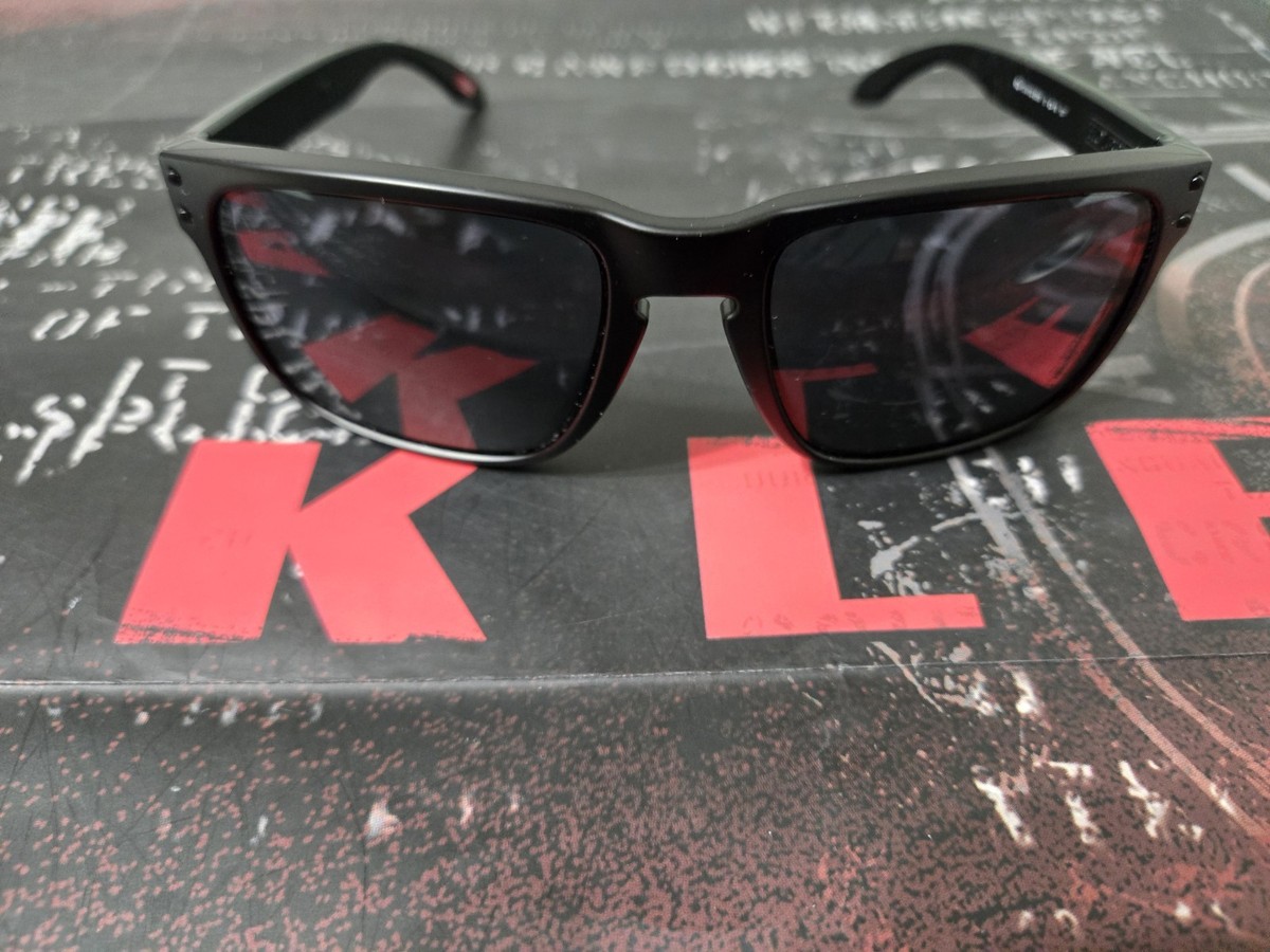 Rare Oakley SI Holbrook Matte Black Frame - USA Flag Icons / Grey