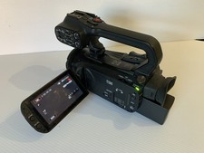 Canon XA25 videocamera professionale ultra compatta e impugnatura superiore con ingressi XLR