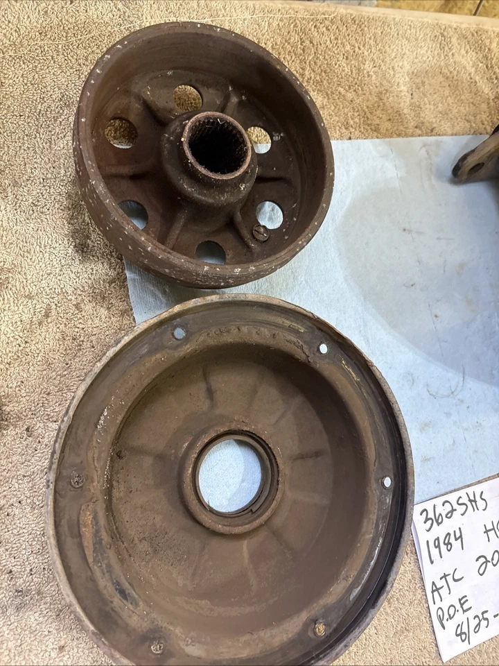 Honda ATC 200 S 1984 eje trasero cojinete soporte tambor de freno 362 Foto 3 de 4