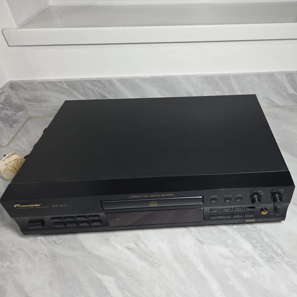 Pioneer PDR-609 CD/CD-RW Digital Recorder - Spares or Repairs - Image 4 of 4