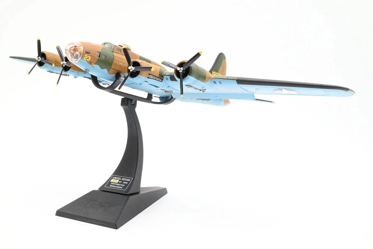 航空機・ヘリコプター Corgi 1/72 Boeing B-17G A Bit O' Lace Las