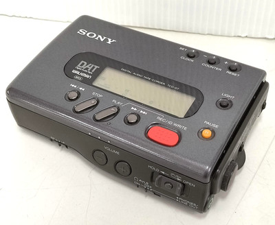 Sony TCD-D8 JUNK Tragbarer DAT Recorder Digital Audio Tape Corder Siehe Hinweise