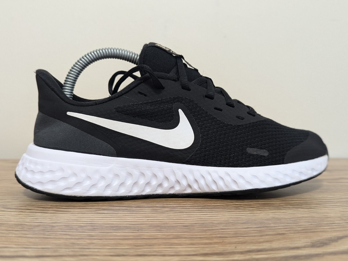 nike revolution patike
