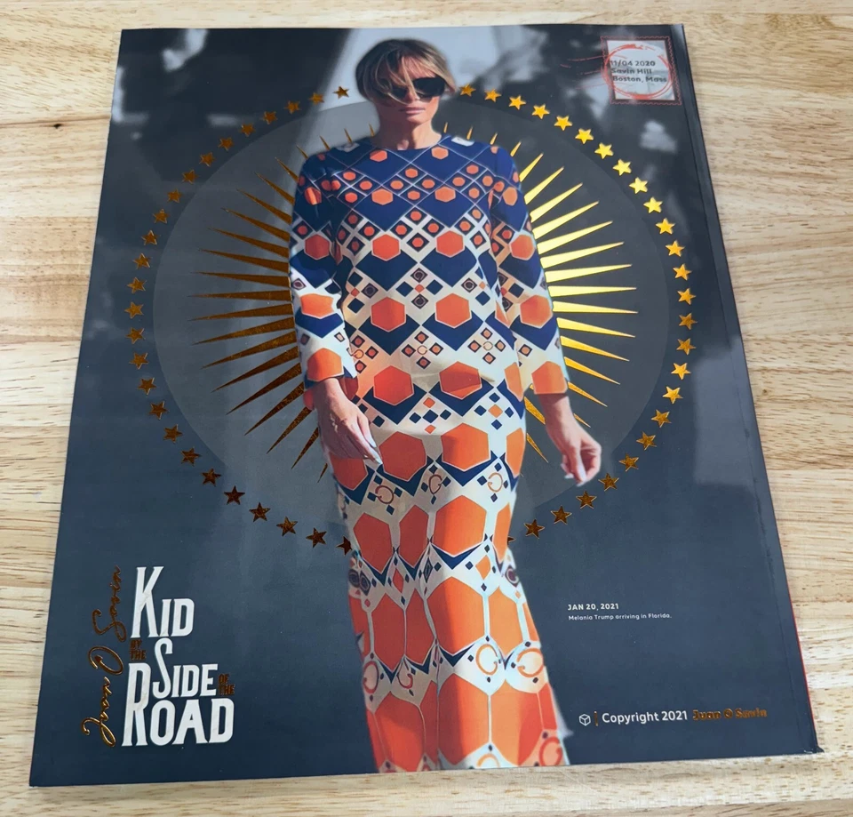 Kid By The Side of the Road Juan O Savin Melania Trump Special Edition 2021 Foto 2 de 4