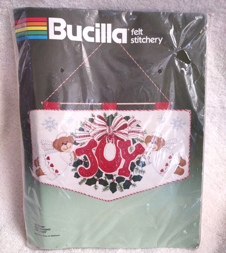 Bucilla Joy Bears Felt Wall Hanging Kit 14" x 22" Number 82331