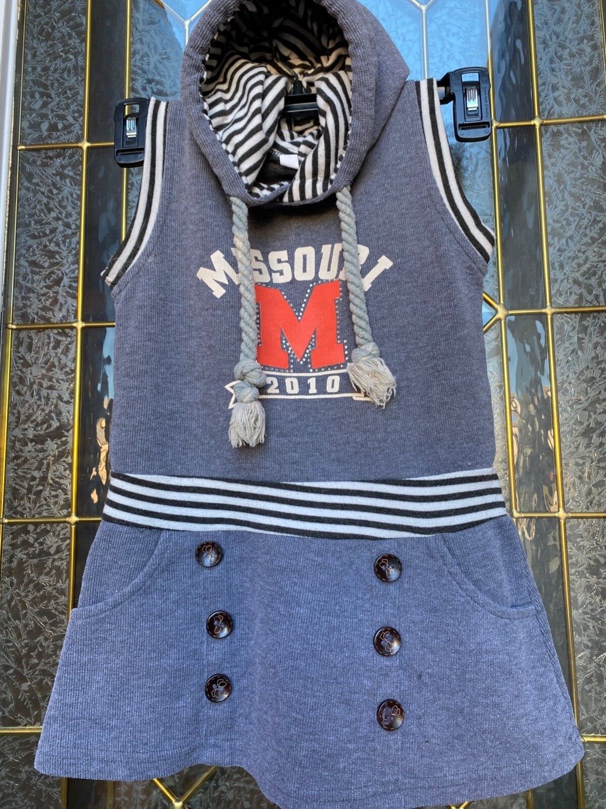 Picture 1 of 18