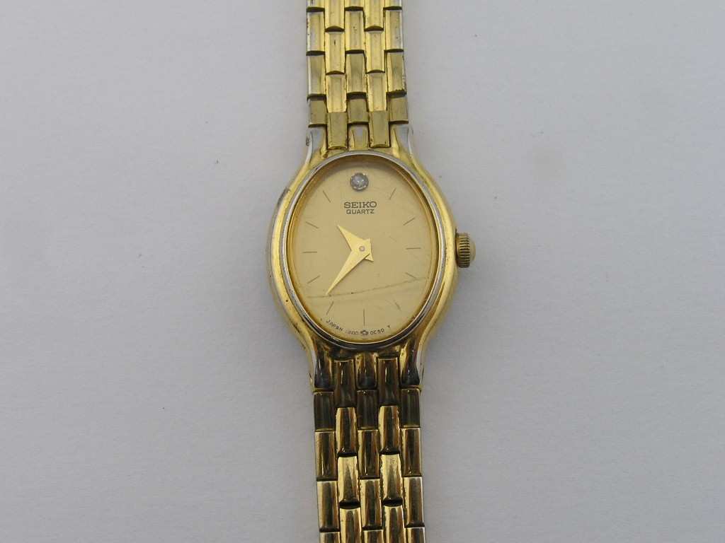 Vintage Seiko Ladies Dress Watch Fancy Case & Band 1N00-5A39 Working