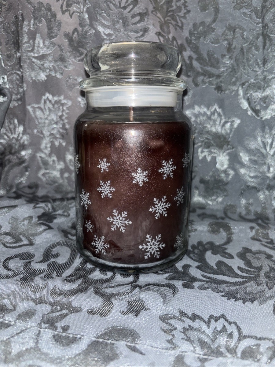 YANKEE Candle 22 oz Dream By The Fire In A Winter Wonderland