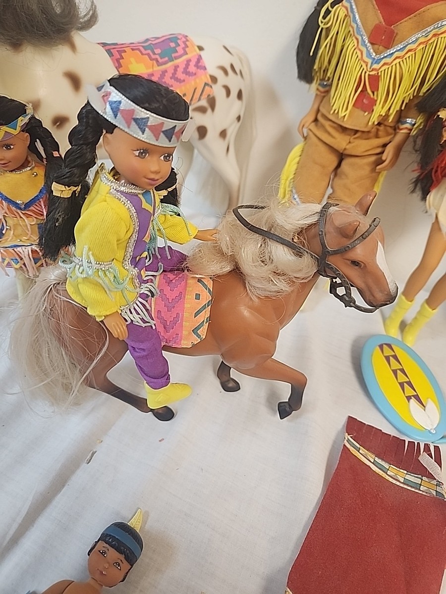 VINTAGE KID KORE NATIVE AMERICAN HEARTLAND 9 DOLLS 2 HORSES