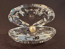 Swarovski Crystal Oyster Clam Shell with Pearl Art 7624 NR 55
