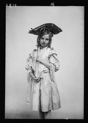 Photo:Burrelli Child Portrait Girl in Dress and Hat 1905 1906 - product listing photo