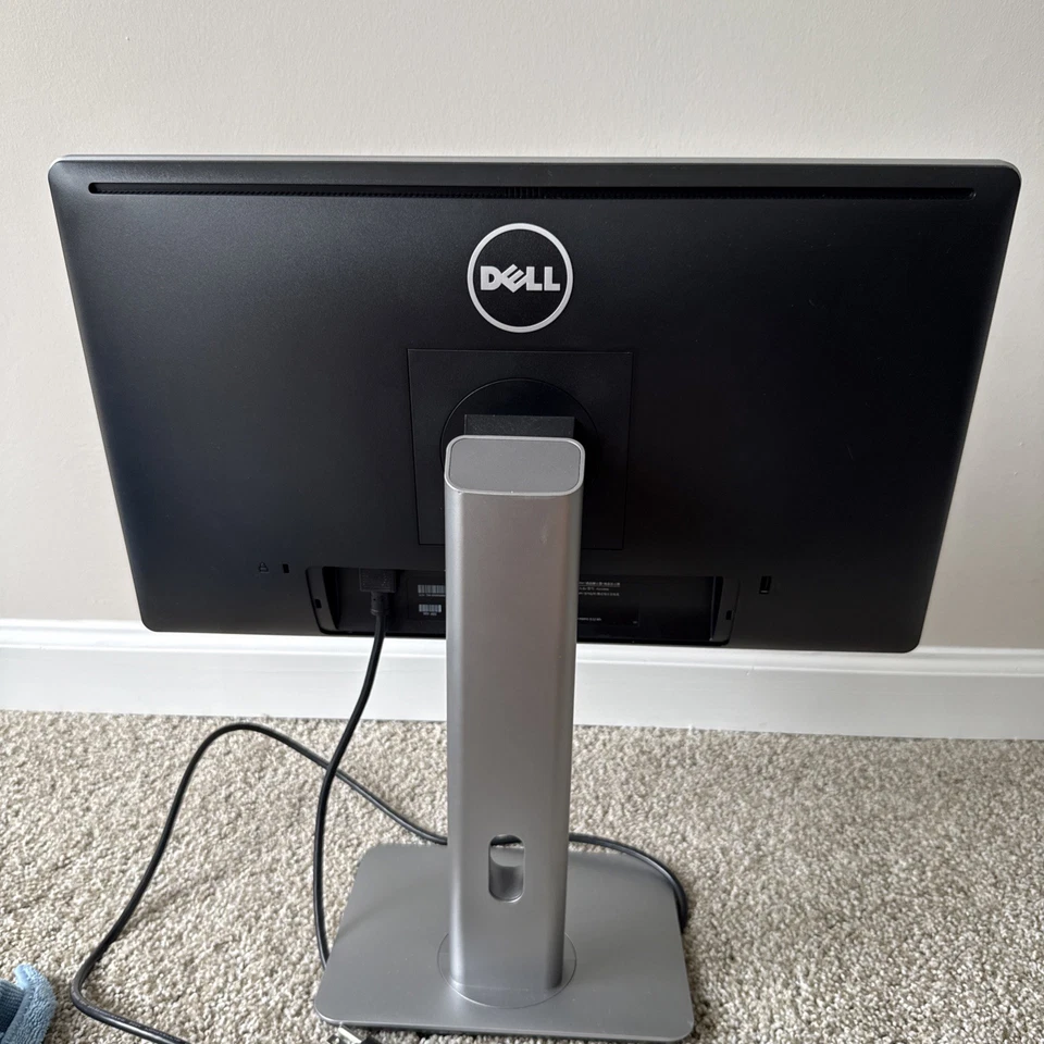 Dell P2214HB 22" Full HD LED LCD Monitor - Black/Silver - Image 2 of 3