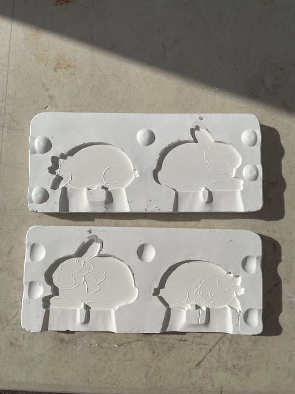 Alberta's 945 Ceramic Mold Pig & Bunny Magnet Figures - Slip Cast