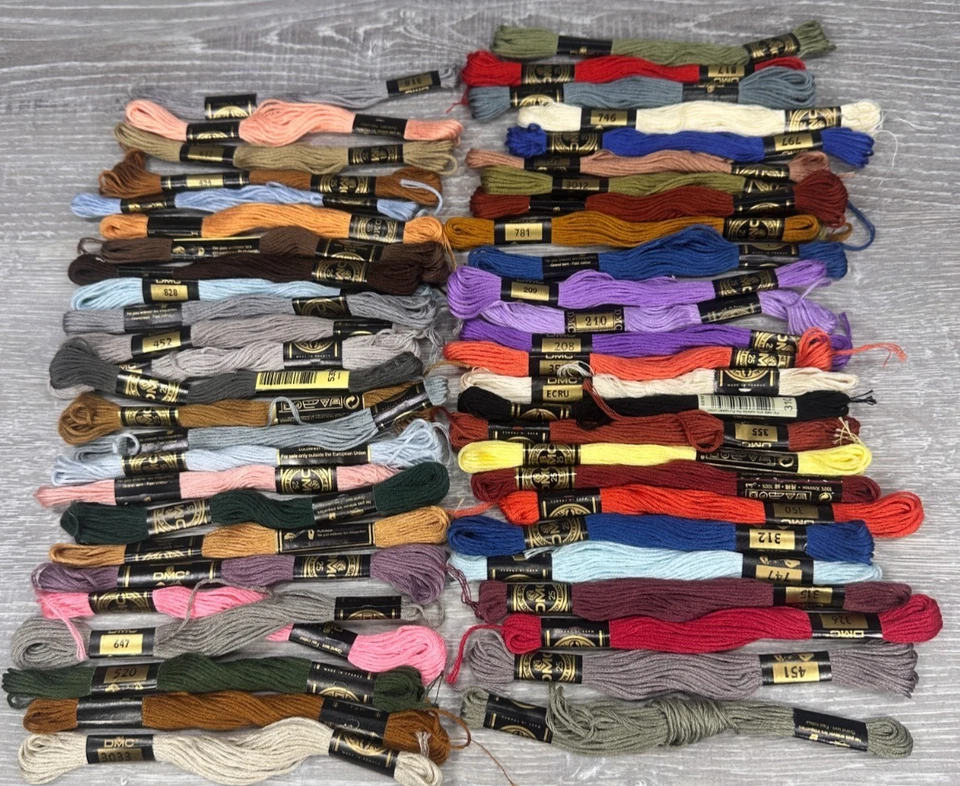 DMC 6 Strand Embroidery Floss 169 Skeins 8.7 Yards with 91 Cardboard Bobbins NEW - Image 4 of 4