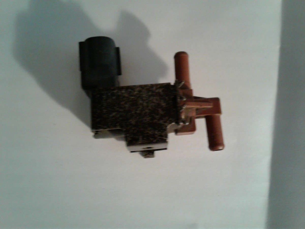 2000-02 LEXUS ES300 TOYOTA CAMRY GENUINE VACUUM SWITCHING VALVE