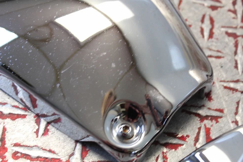 Harley Davidson 2003 V-Rod Vrod VRSCA cubiertas de cuello izquierda y derecha VR27 Foto 4 de 4