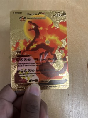 Pokémon Charizard VMAX Gold Card Collectible Display Op