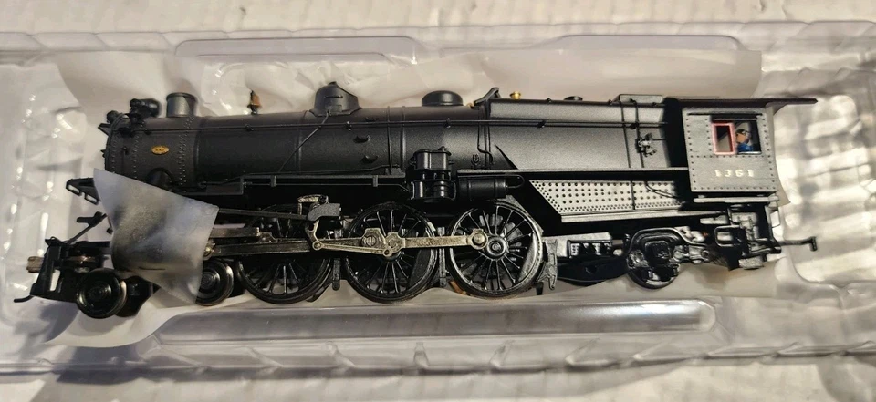 Bachmann Spectrum HO Scale K4 4-6-2 Pacific Loco Pennsylvania #1361 DCC - Image 4 of 4