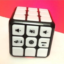 Winning Fingers Flashing Cube