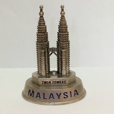 Vintage Souvenir Gift Model Malaysia Petronas Twin Towers Kuala Lumpur  Decor