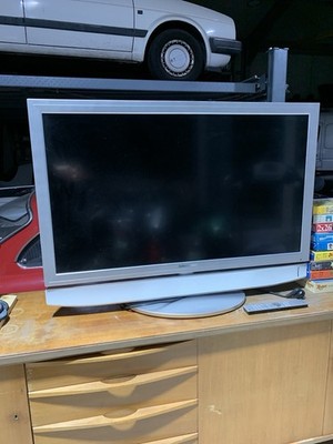 Grundig Berlin 42-9980 T TV Fernseher Falchbildfernseher