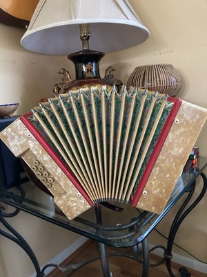 Vintage Stahltone Key A-D, 2 Row Button Accordion