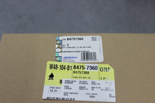 NEW GENUINE GM 20-24 2500 Differential Drive Pinion Gear Yoke 84757360 85111015 - Picture 3 of 3