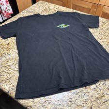 Quicksilver Mens T-Shirt extra large graphics...