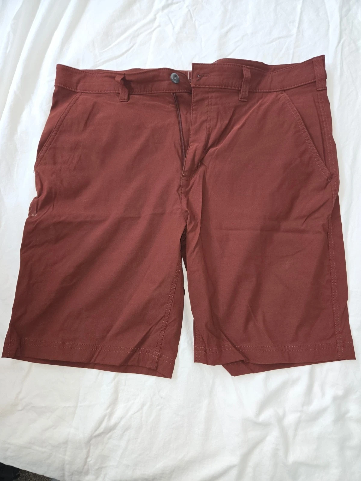 Eddie Bauer Travex Active Chino Shorts Mens 38x11 Sable (Rust) Outdoor Hiking
Opens in a new window