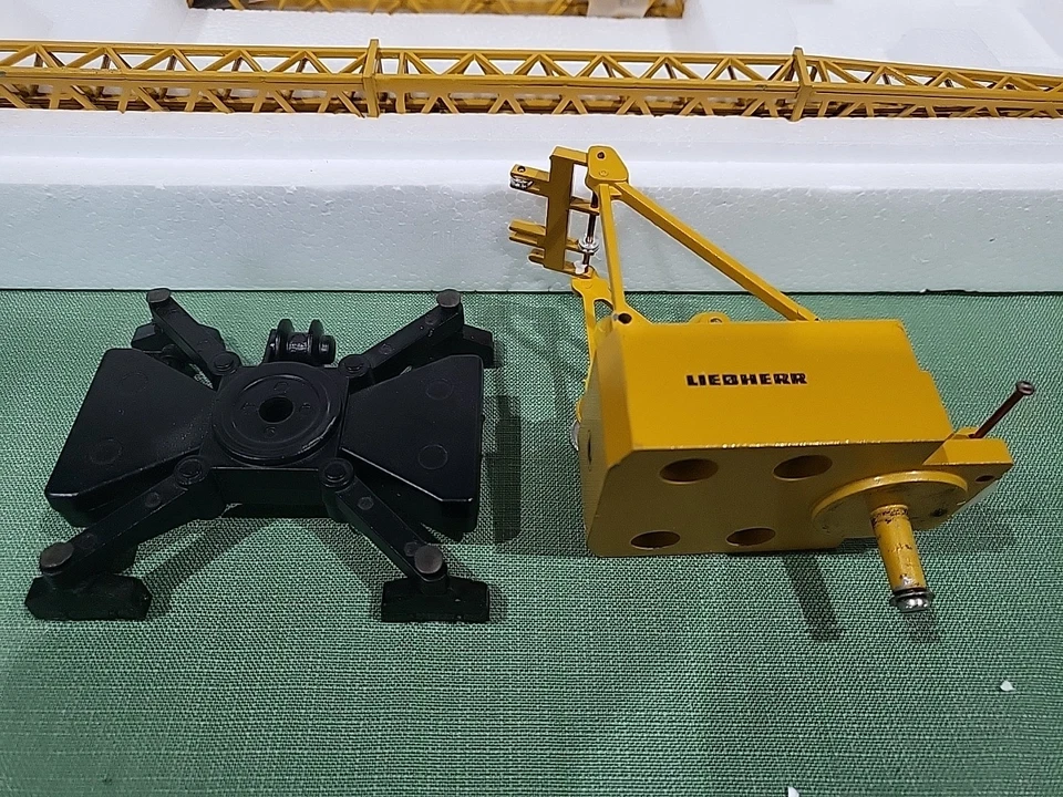 Grue à Tour LIEBHERR - 1/87 - GESCHA - Photo 3/4