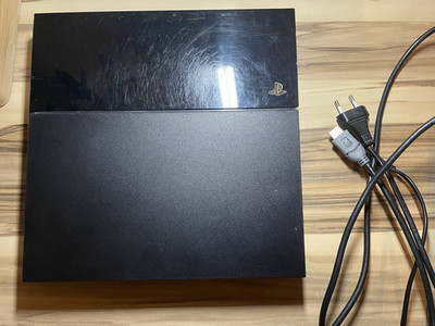 Sony PlayStation 4 PS4 Konsole 500GB Schwarz DualShock 4 Kabel Wi-Fi 1080p
