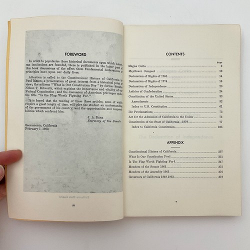 Constitution of California State Senate Softcover Book 1963 - Picture 8 of 22