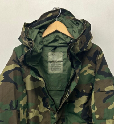 ECWCS GEN1 前期　M/Ｓ NOS GEN1 GORETEX Parka, Size Large / Regular ECWCS Woodland