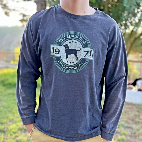 The Black Dog Tavern Company T Shirt Mens Large Crew Neck Gray Faded Long Sleeve