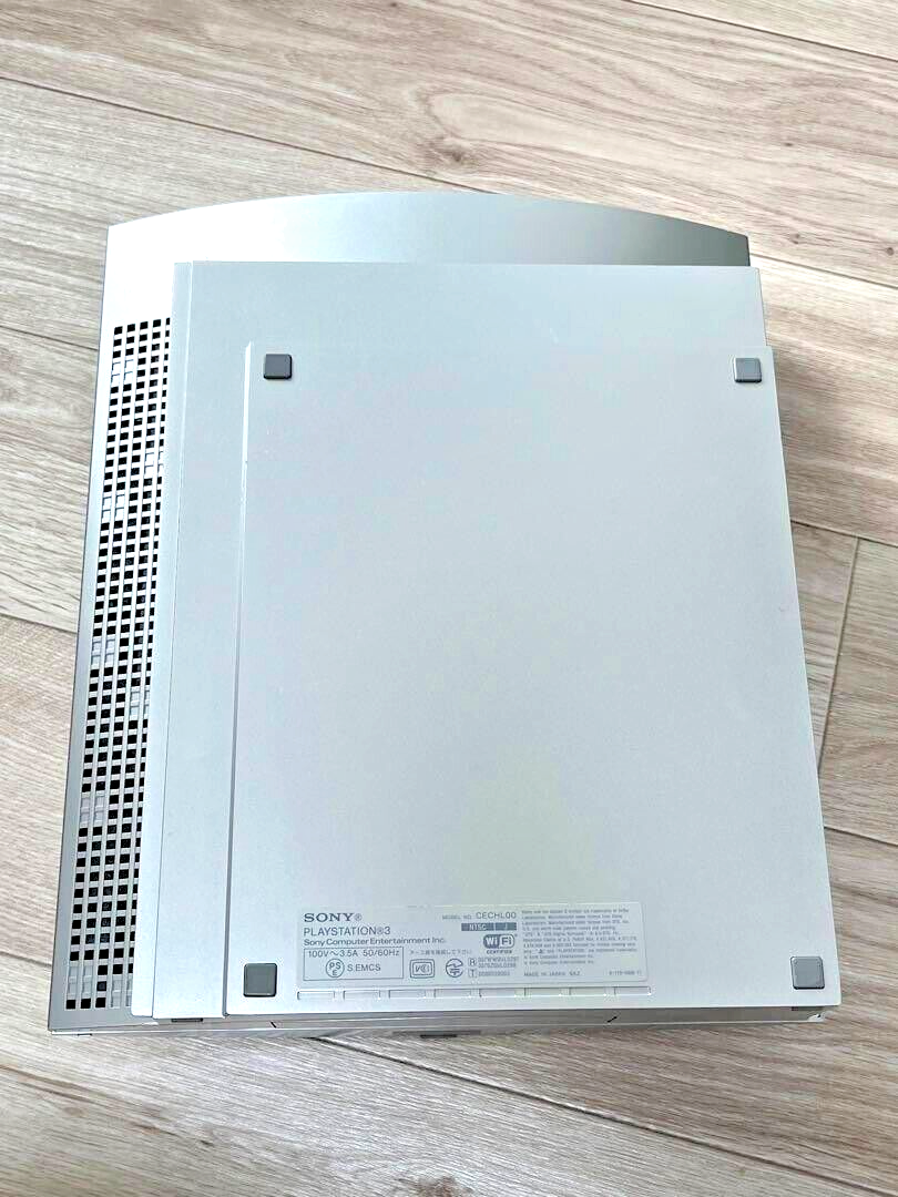 PLAYSTATION 3 (80GB) PS3 Satin silver SONY CECHL00 Video PLAYSTATION 3 (80GB) PS3 Satin silver SONY CECHL00 Video