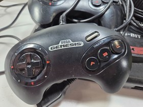 Sega Genesis System Console - complete - TESTED - working - model 1