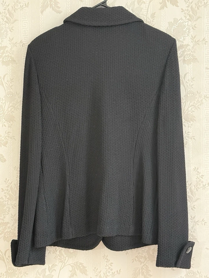 St. John Caviar Black Knit Button Blazer Jacket Size 8 USA Luxury Old Money - Image 3 of 4