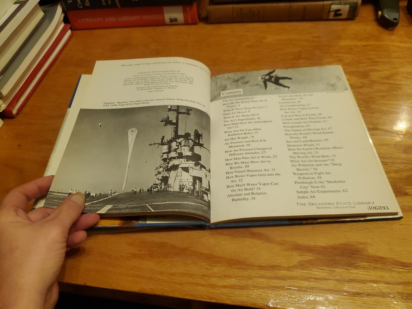 The First Book of Air: Guide to Earth's Atmosphere by David Knight 1961 1st HCDJ