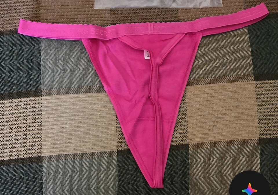 Panty rosa vintage 2003 como nuevo Victoria’s Secret Signature tiro bajo cuerda en V talla S Foto 3 de 4