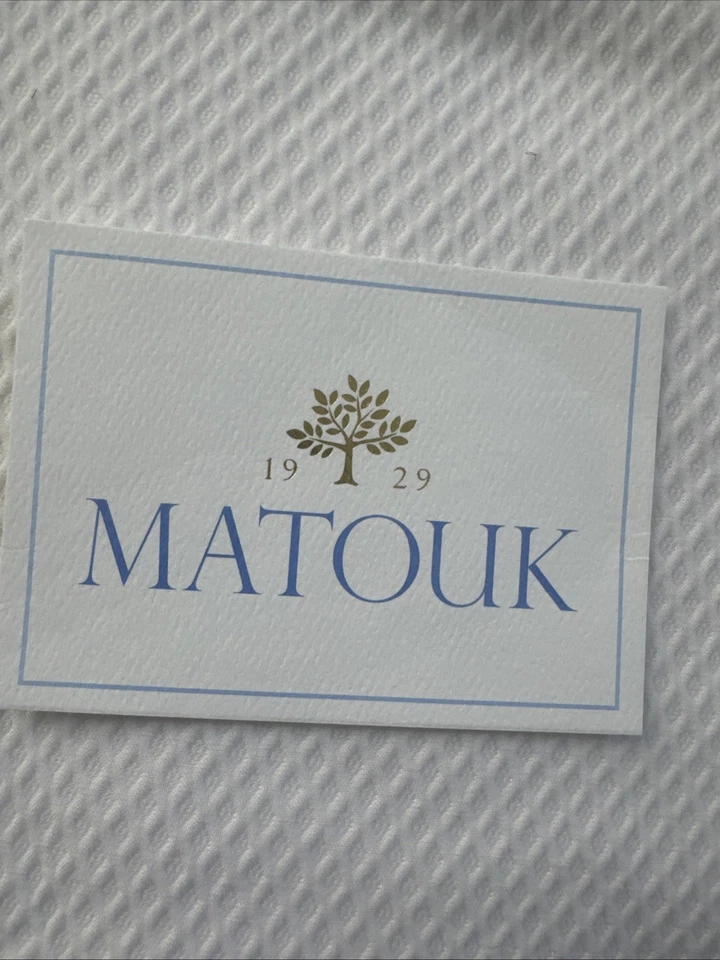 Matouk queen size Lanai Pique white scalloped coverlet Msrp 299 - Image 2 of 4